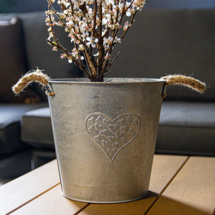 Heart Zinc Pot with Hessian Ears - Large (21cm)