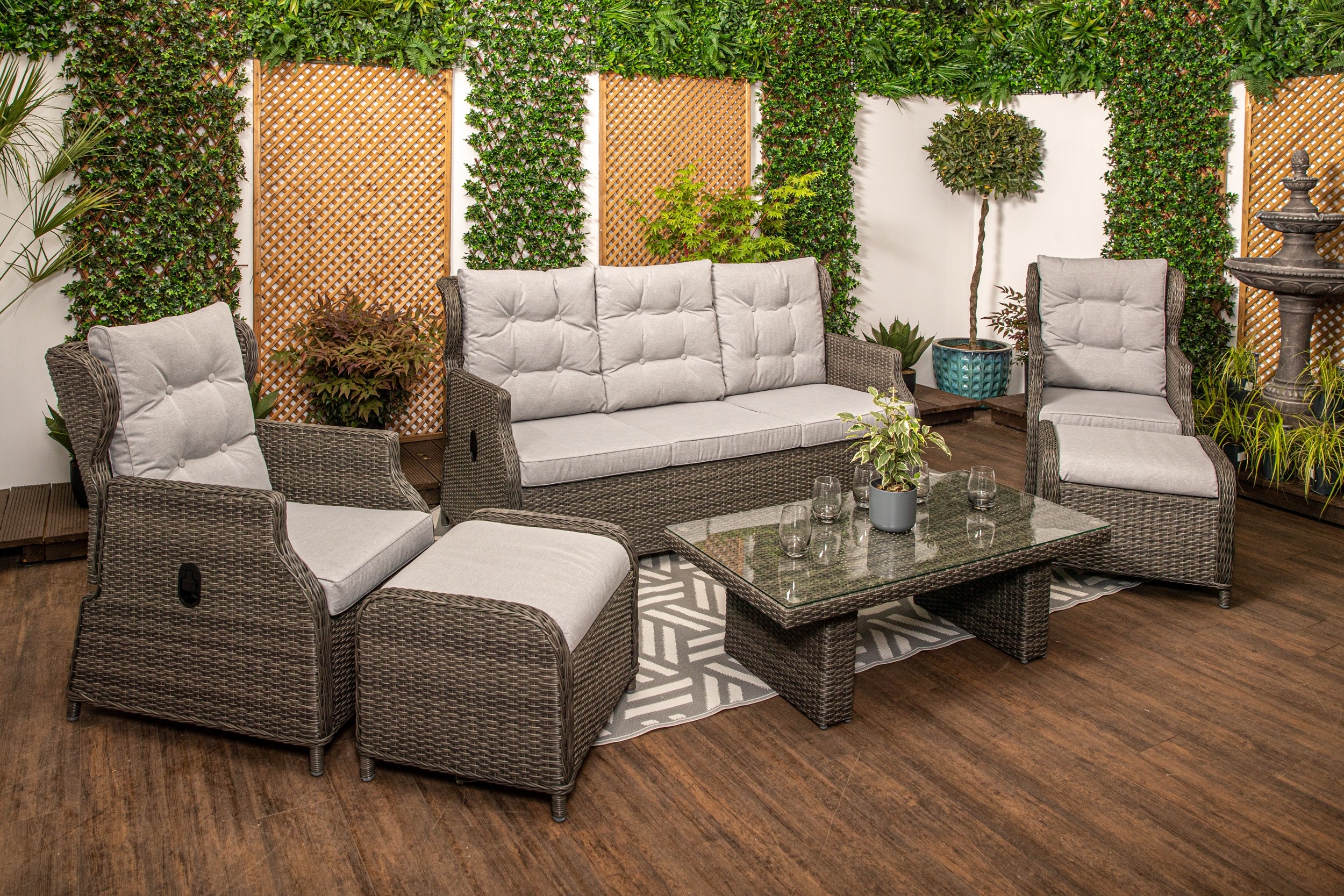 Palermo - Luxury Rattan Garden Furniture - Reclining Sofa with Two ...