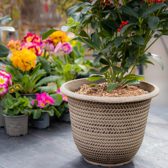 Self-watering planter Garden ID Taupe 60 cm